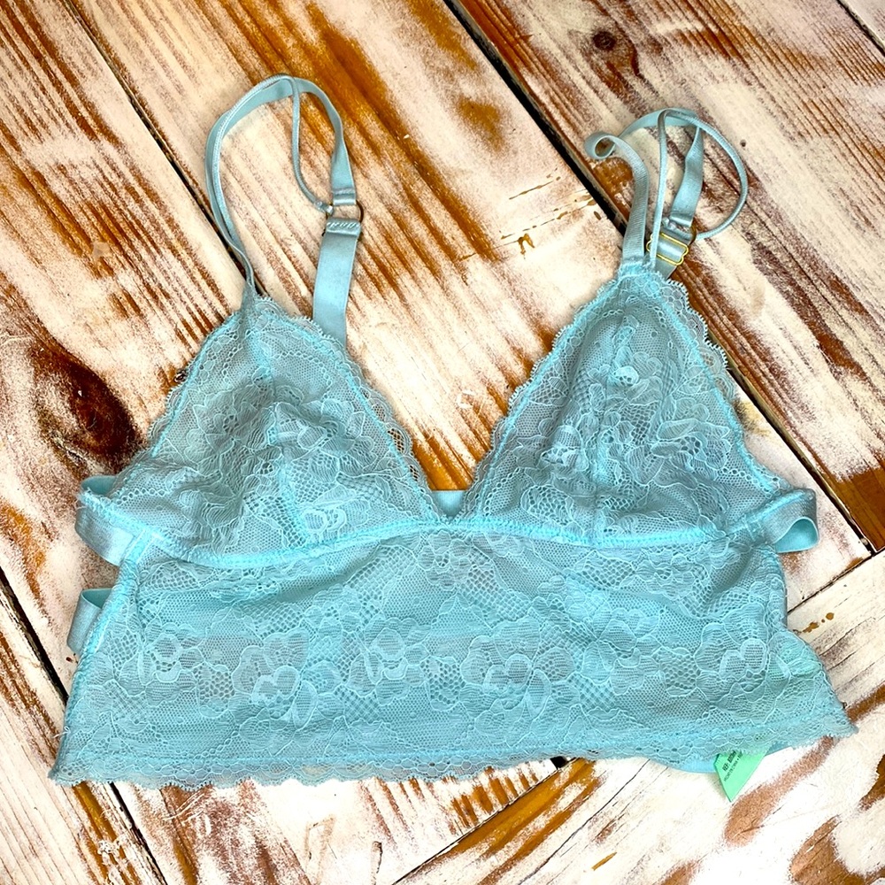 Honeydew Blue Lace Bralette Size Medium